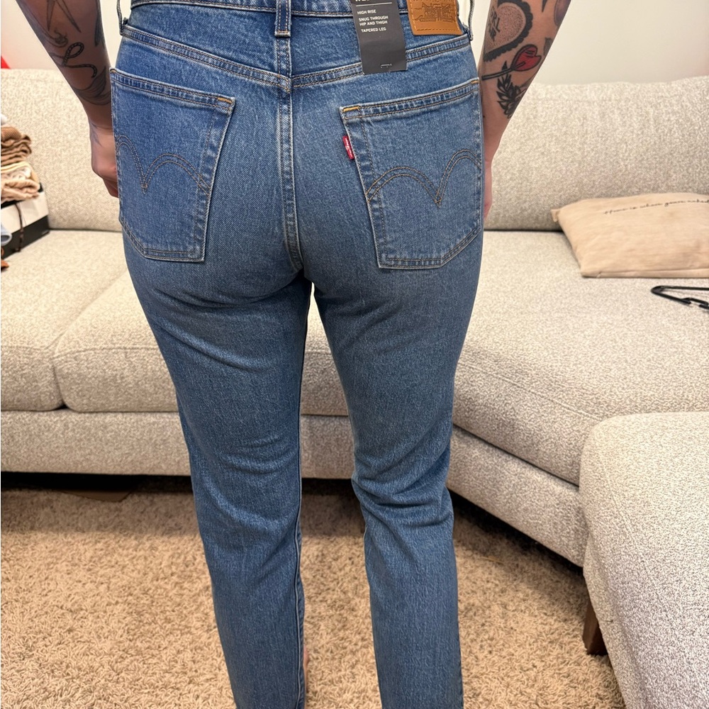 Wedgie Levi's Women's Blue Jeans - Picture 1 of 2